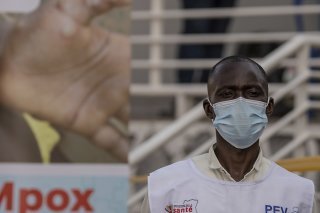 Le nouveau variant du mpox, clade Ib, se propage notamment en République démocratique du Congo (archives). KEYSTONE/AP/MOSES SAWASAWA